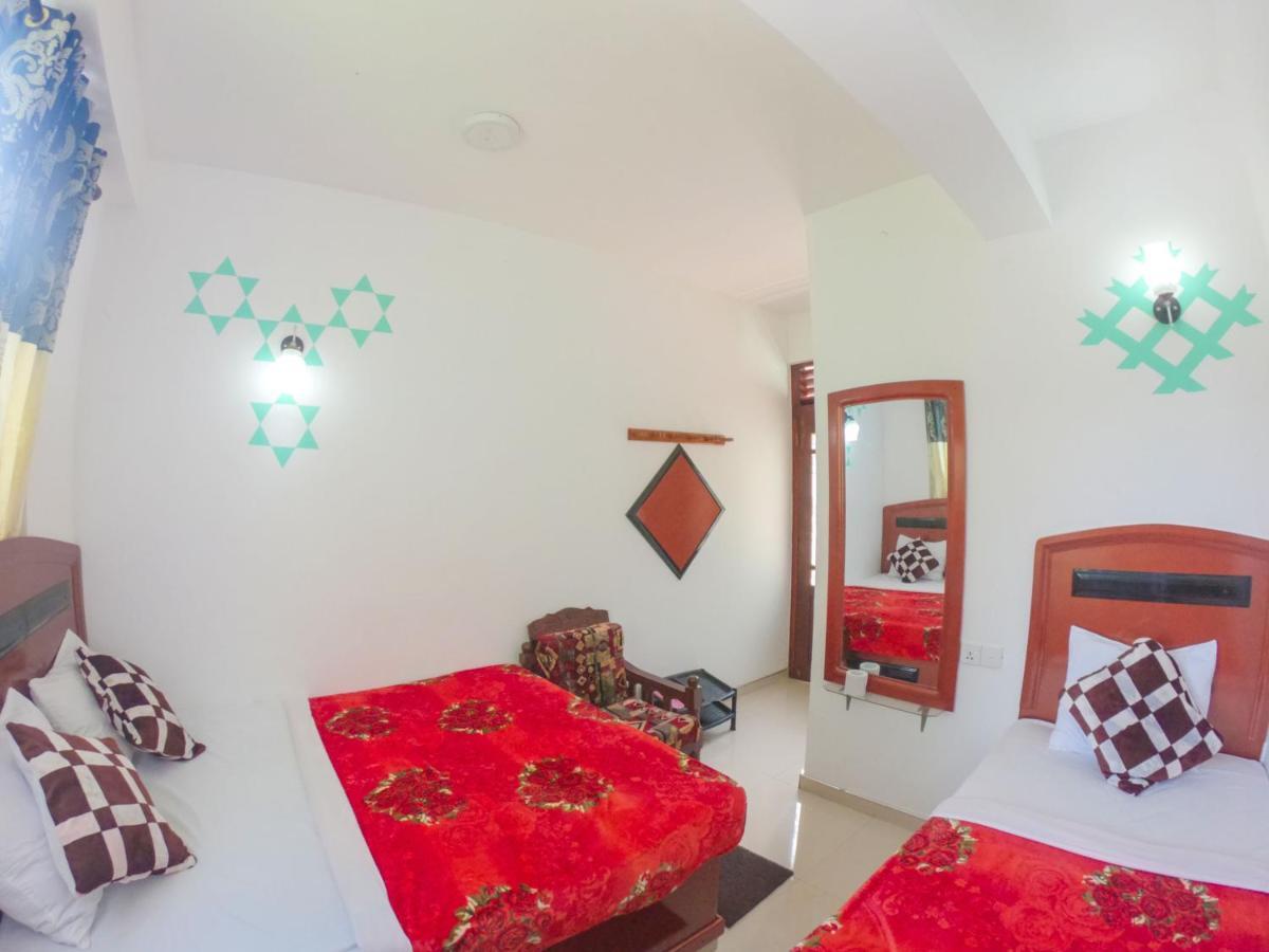 Siumi Rest Hotell Nallathanniya Exteriör bild