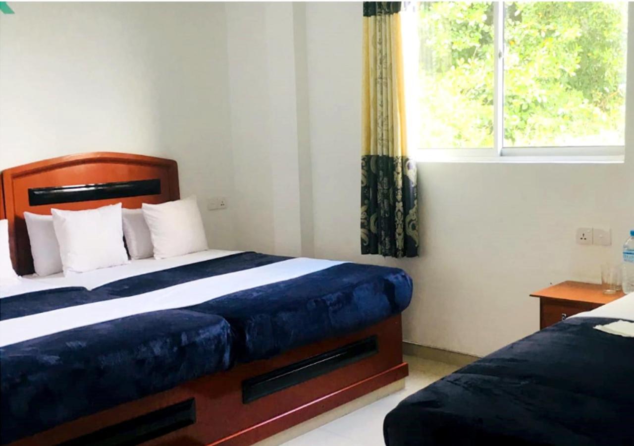 Siumi Rest Hotell Nallathanniya Exteriör bild